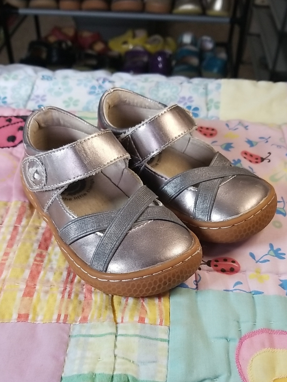Livie & Luca Silver Metallic Mary Jane Walker Shoes With Criss Cross Size 6